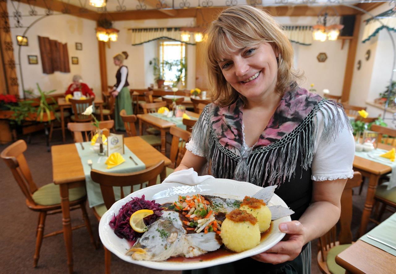 Hotel Gasthof Zum Walfisch Klingenthal Exteriér fotografie